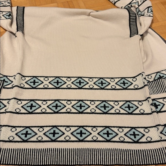 Chanel - Picture 8 of 17